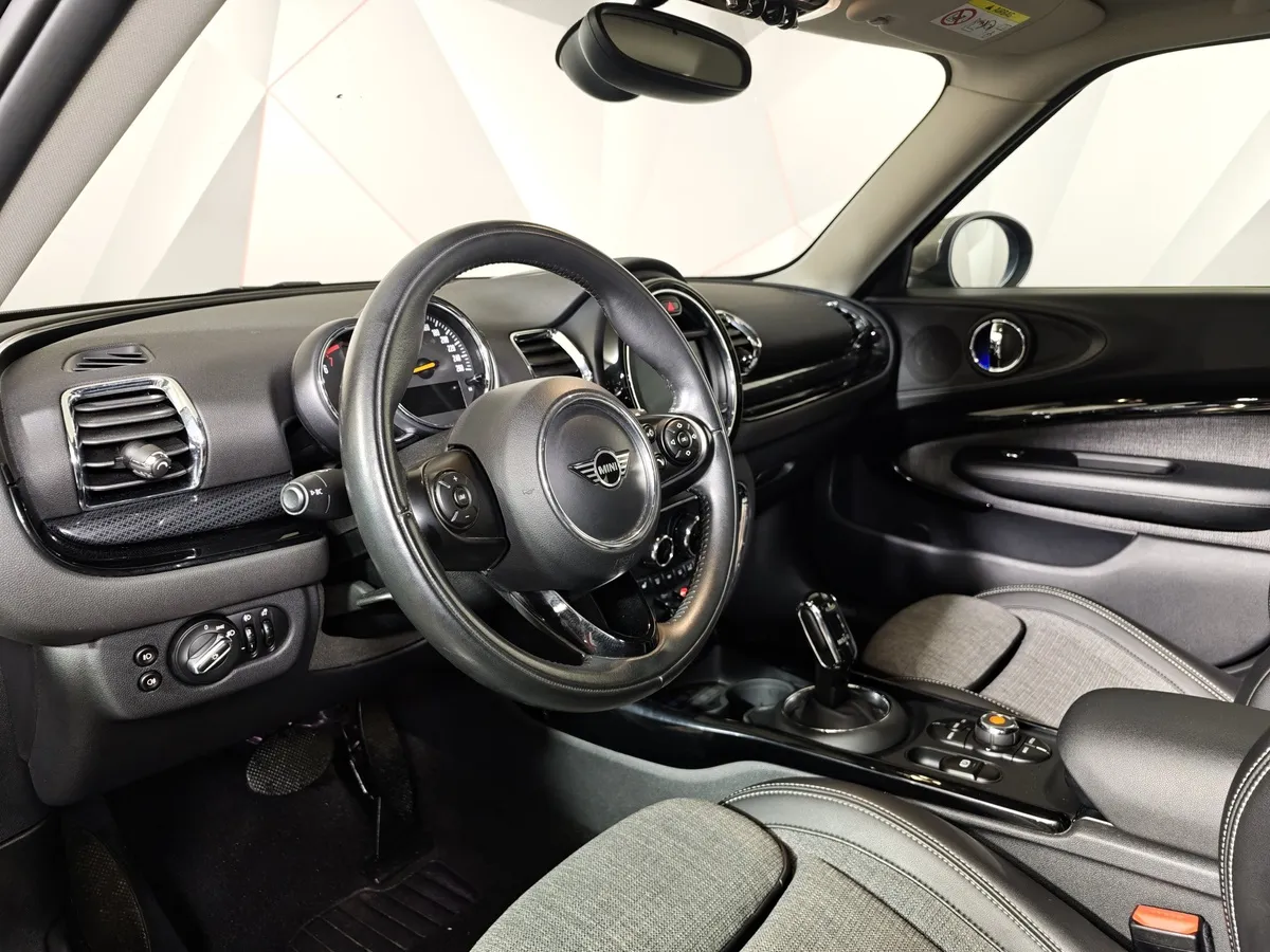 MINI Clubman Cooper 1.5 AT (136 л.с.) Черный в АВИЛОН. Слайд №12