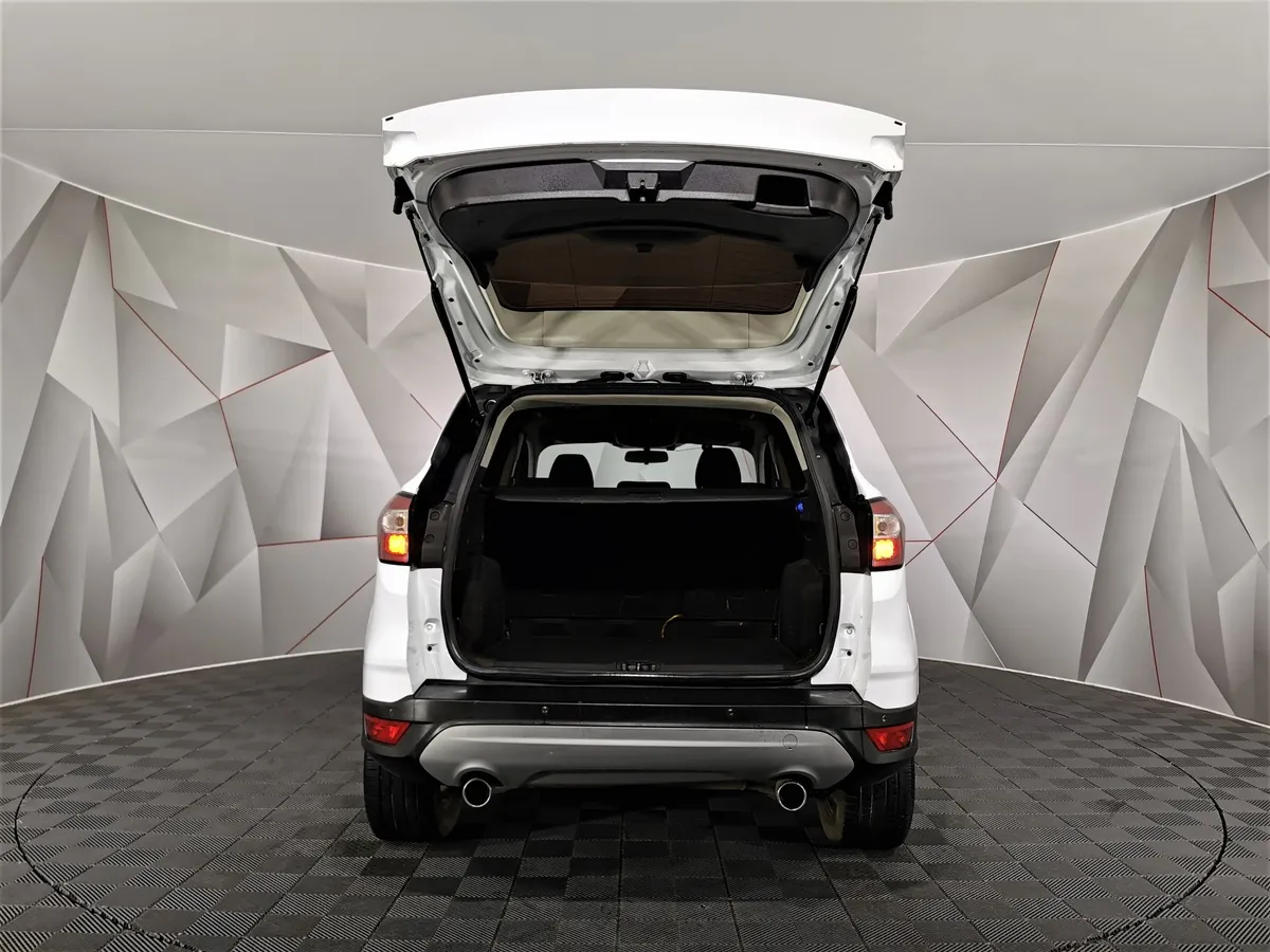 Ford Kuga 2.5 AT (150 л.с.) Titanium Белый в АВИЛОН. Слайд №10