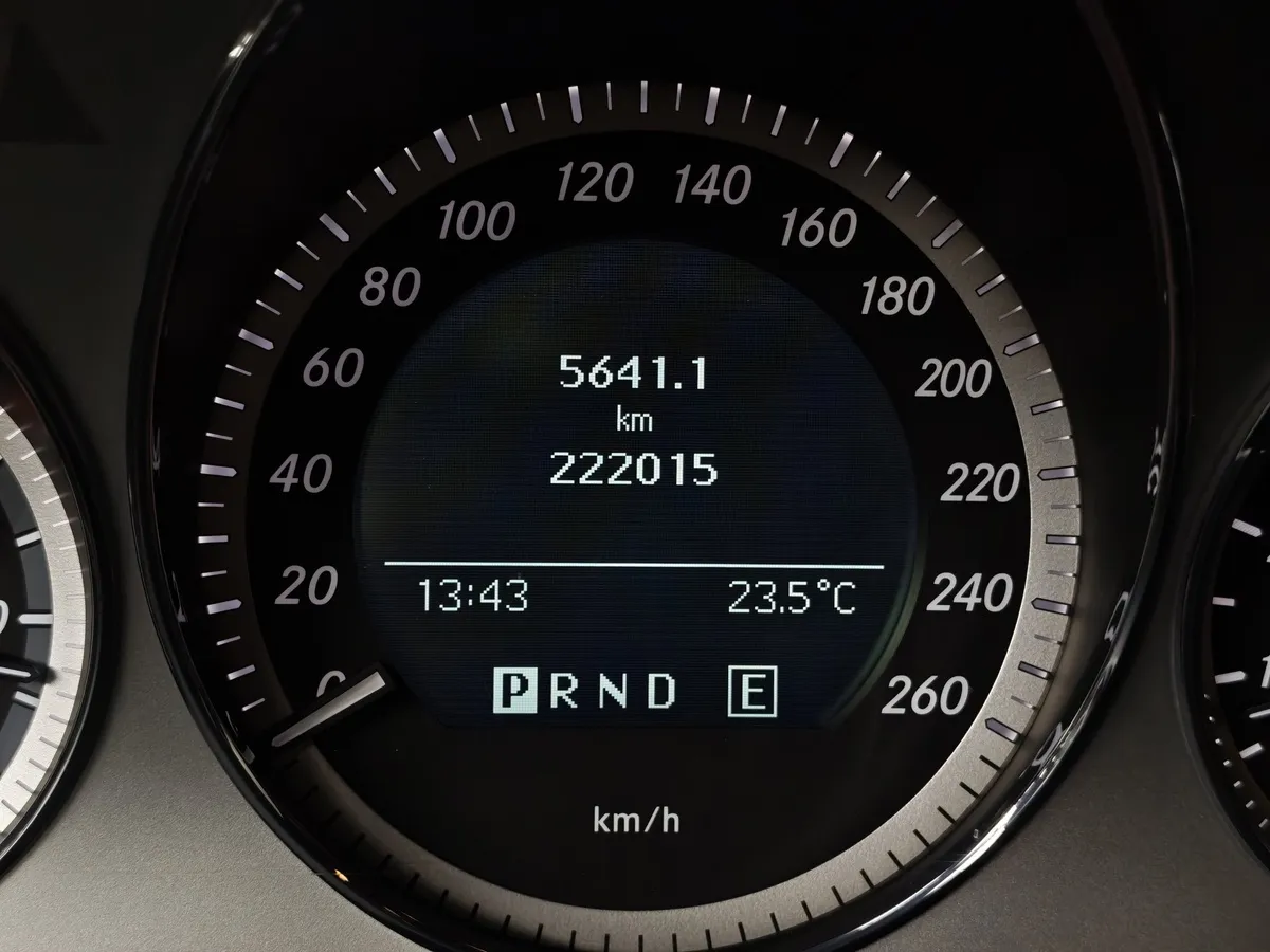 Mercedes-Benz C-Класс C 180 CGI BlueEFFICIENCY AT (156 л.с.) Коричневый в АВИЛОН. Слайд №18