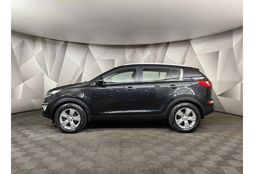 Kia Sportage 2.0 AT (150 л.с.) Черный в АВИЛОН. Слайд №5