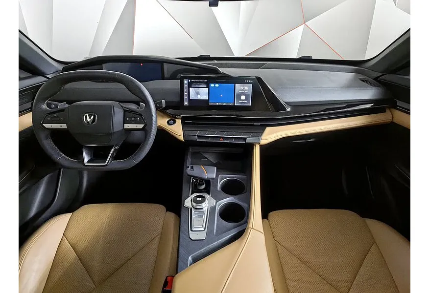 Changan UNI-V 1.5 AMT (181 л.с.) LX Черный в АВИЛОН. Слайд №13