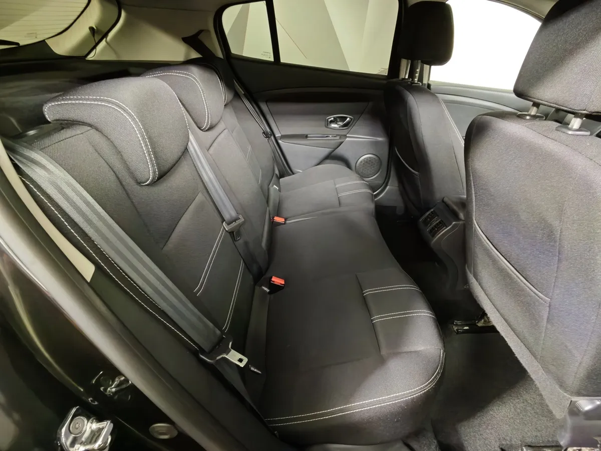 Renault Megane 1.6 MT (106 л.с.) Черный в АВИЛОН. Слайд №16