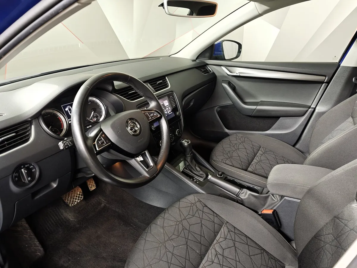 Skoda Octavia 1.6 MPI AT (110 л.с.) Синий в АВИЛОН. Слайд №18