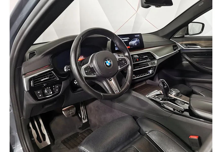 BMW 5 серия 530d xDrive Steptronic (249 л.с.) M Sport Pro Серый в АВИЛОН. Слайд №10