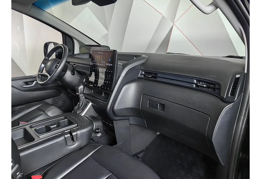Hyundai Staria 2.2 CRDi 8AT 4WD (177 л.с.) 9 мест High-Tech + Электропривод багажника Черный в АВИЛОН. Слайд №13