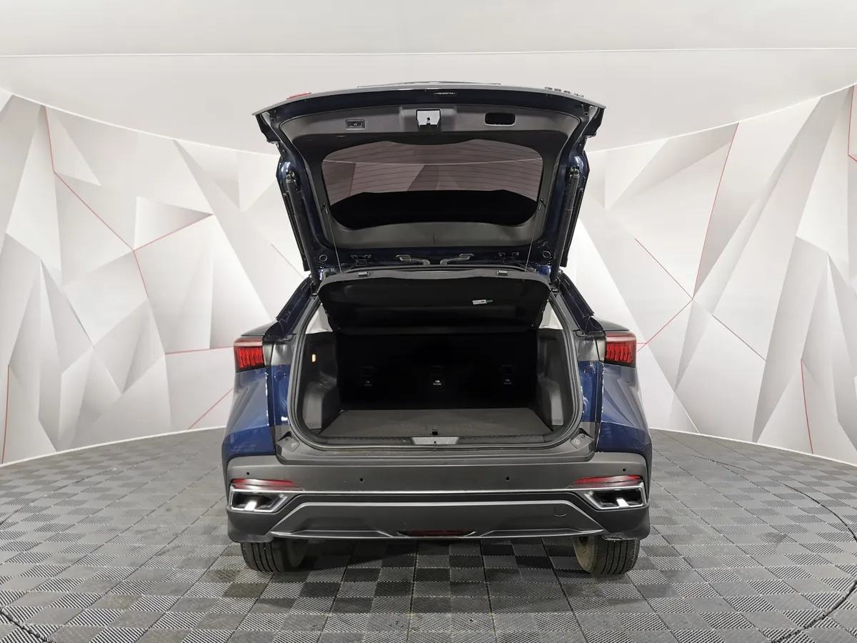 Omoda C5 1.5T CVT (147 л.с.) Ultimate (двухцветный, красные элементы экстерьера) Синий в АВИЛОН. Слайд №11