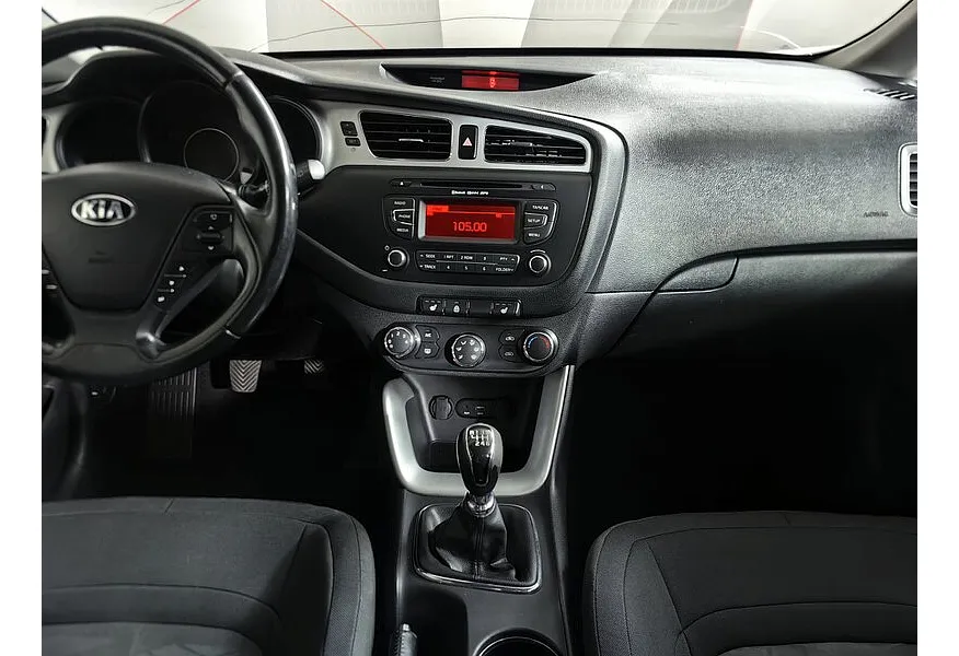 Kia Ceed 1.6 MT (129 л.с.) Comfort Белый в АВИЛОН. Слайд №14