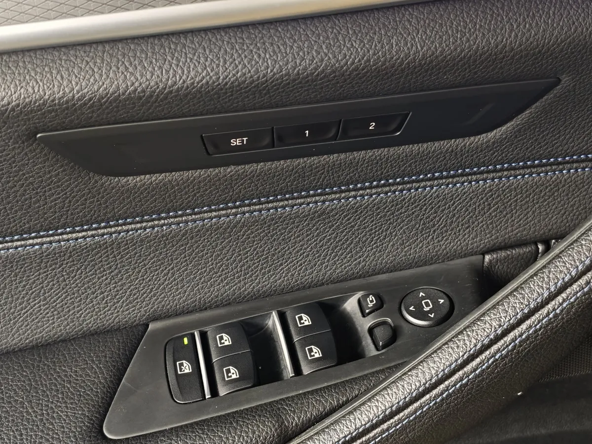 BMW 5 серия 530i xDrive Steptronic (249 л.с.) M Sport Plus Серый в АВИЛОН. Слайд №16