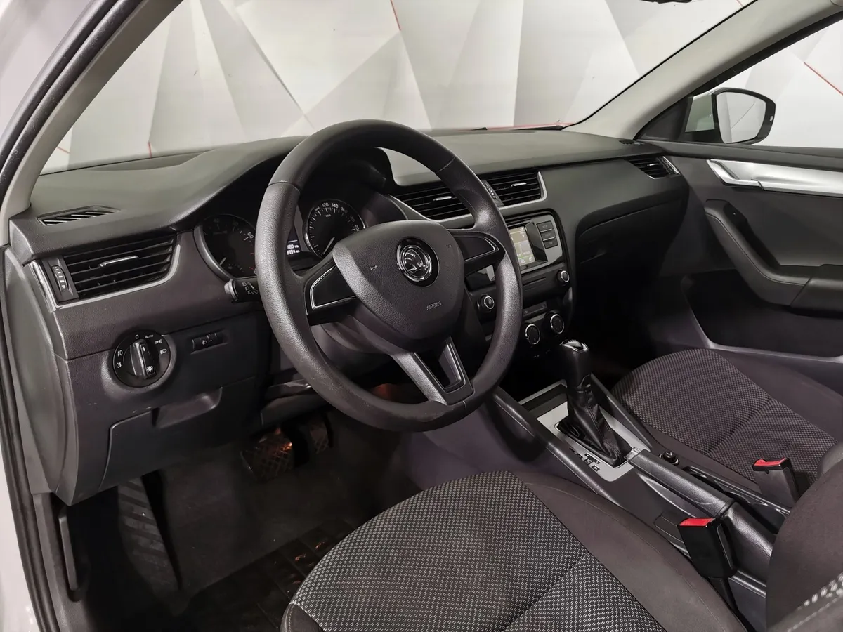 Skoda Octavia 1.4 TSI DSG (150 л.с.) Ambition Белый в АВИЛОН. Слайд №18