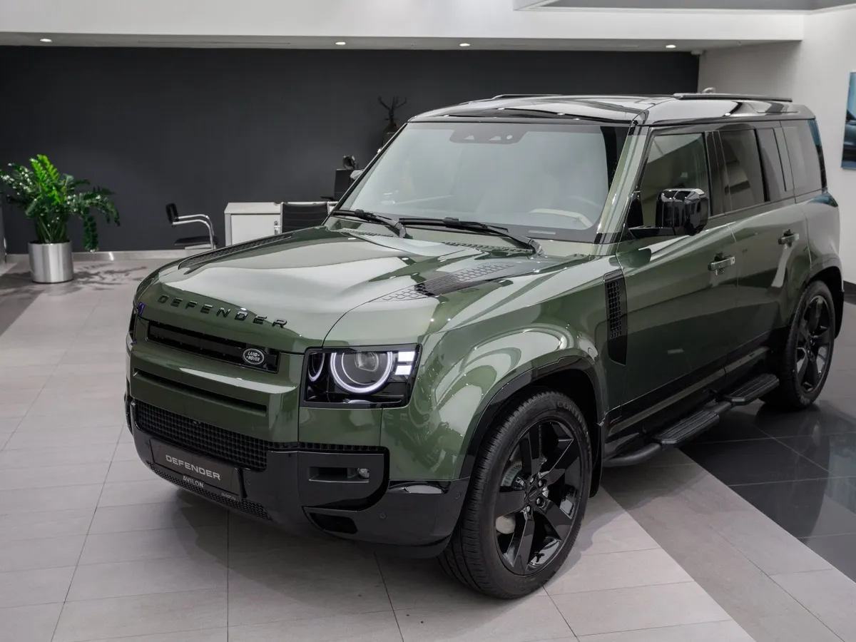 АВИЛОН - Land Rover Defender 3.0D D6H AT (249 л.с.) X-Dynamic HSE Зеленый - slide 10106128