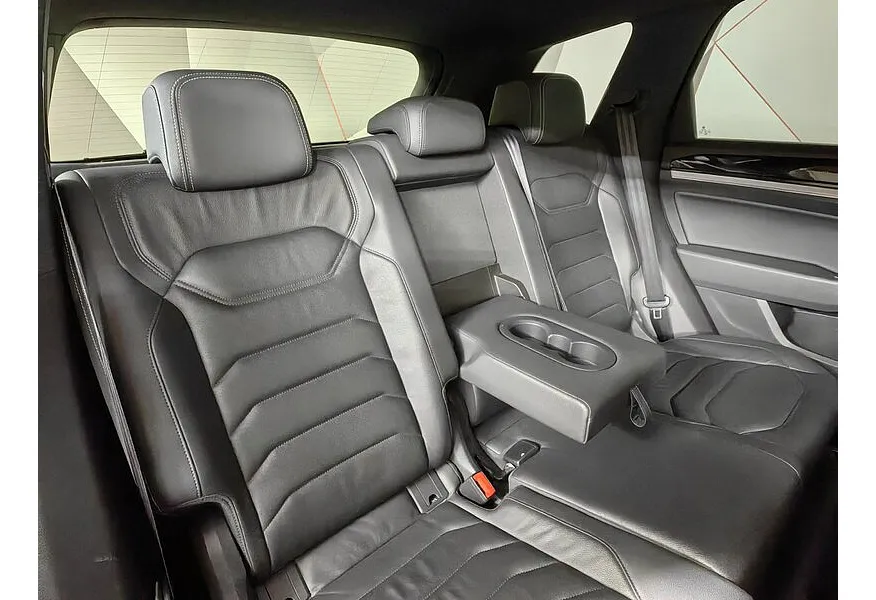 АВИЛОН - Volkswagen Touareg 3.0 V6 TDI Tiptronic 4Motion (249 л.с.) Business Черный - slide 12