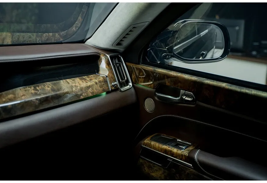 AURUS Senat 4.4L AWD AT (598 л.с.) Черный в АВИЛОН. Слайд №18