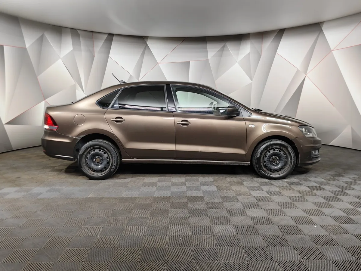 Volkswagen Polo 1.6 MPI AT (110 л.с.) Comfortline Коричневый в АВИЛОН. Слайд №6