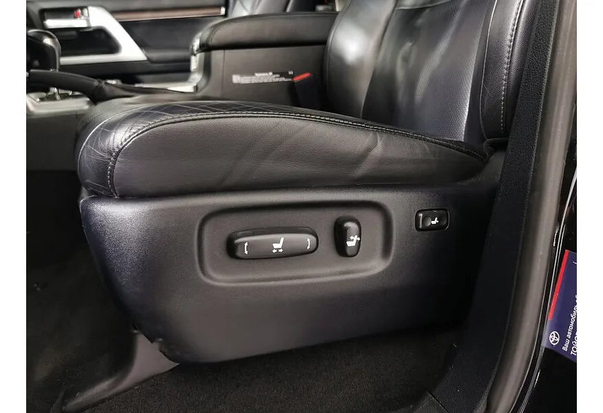 Toyota Land Cruiser 4.5 TD AT (249 л.с.) Черный в АВИЛОН. Слайд №19