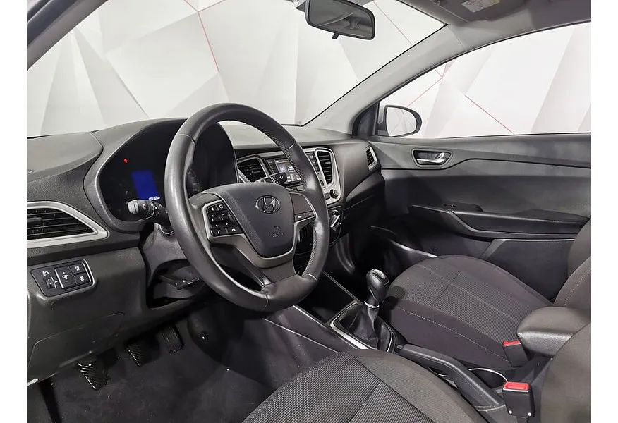 Hyundai Solaris 1.6 MT (123 л.с.) Comfort Серый в АВИЛОН. Слайд №19 Hyundai Solaris 1.6 MT (123 л.с.) Comfort Серый в АВИЛОН. Слайд №19