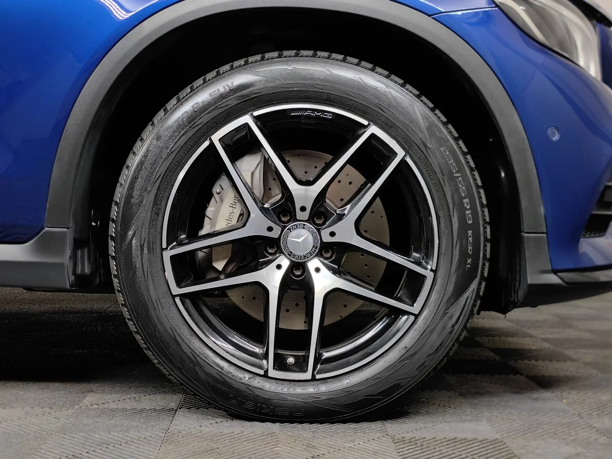 Mercedes-Benz GLC Купе 250 d 9G-TRONIC 4MATIC (204 л.с.) Sport Синий в АВИЛОН. Слайд №9
