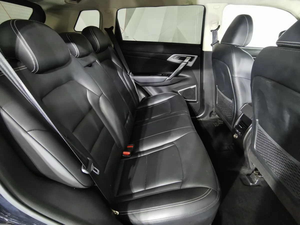 Geely Atlas 2.4 AT AWD (148 л.с.) Standard Черный в АВИЛОН. Слайд №14
