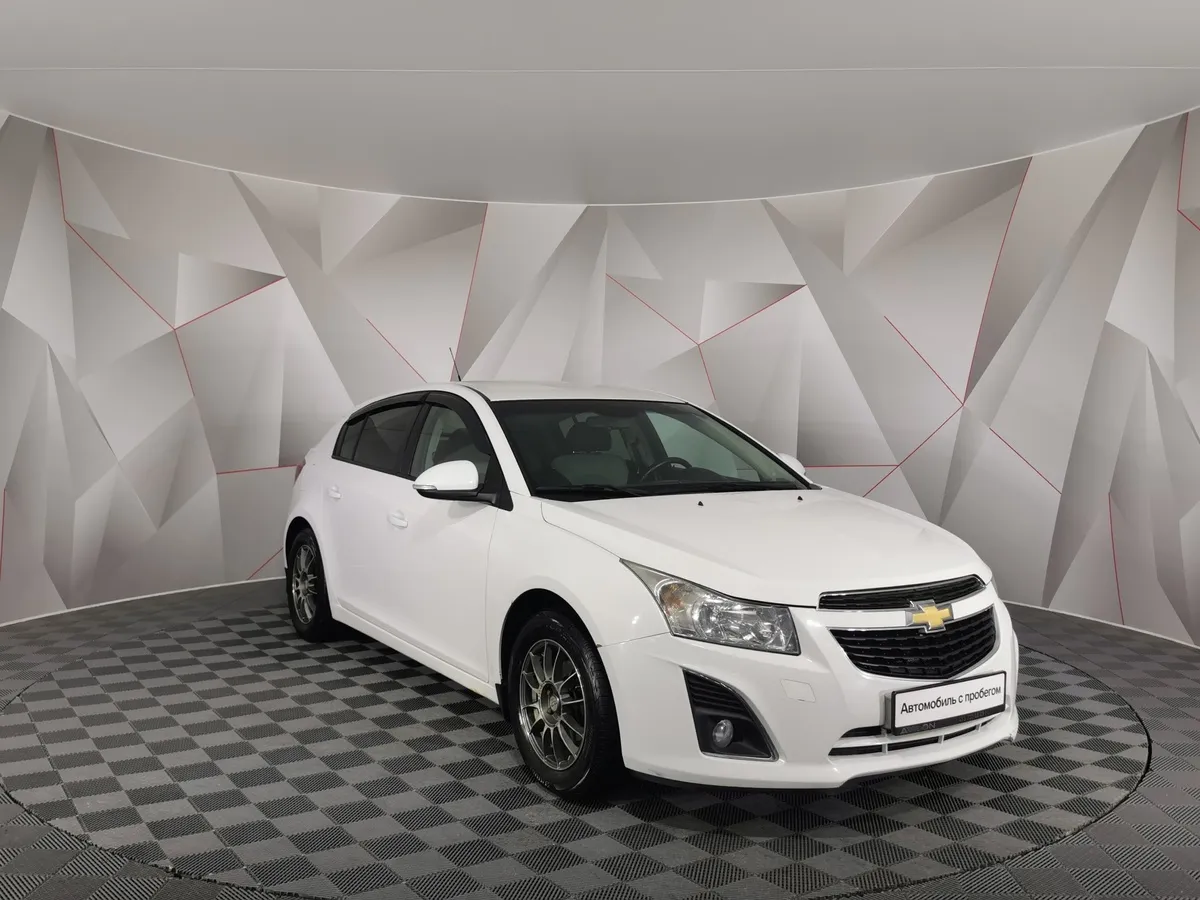 Chevrolet Cruze 1.8 MT (141 л.с.) Белый в АВИЛОН. Слайд №3
