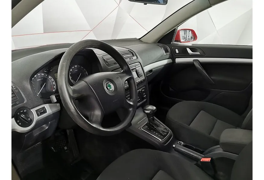 Skoda Octavia 1.6 Tiptronic (102 л.с.) Красный в АВИЛОН. Слайд №19