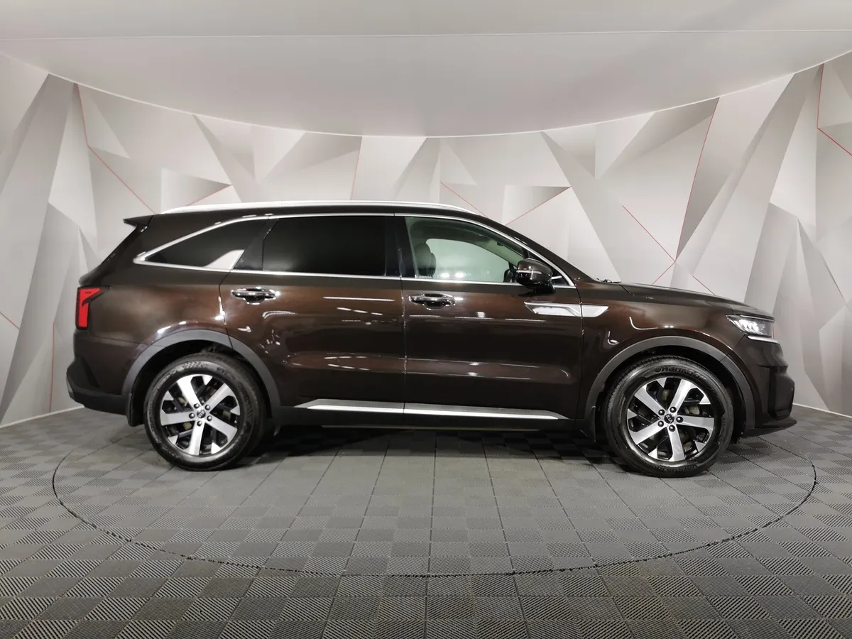 Kia Sorento 2.2 CRDi 4WD DCT (199 л.с.) Luxe Коричневый в АВИЛОН. Слайд №6