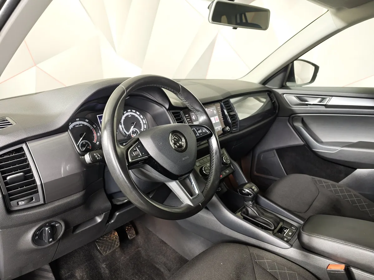 Skoda Kodiaq 1.4 TSI DSG 4X4 (150 л.с.) Белый в АВИЛОН. Слайд №18