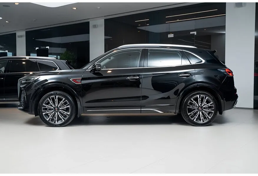 АВИЛОН - Hongqi HS5 2.0T AT 4WD (245 л.с.) Deluxe Черный - slide 0