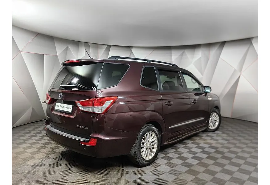 SsangYong Stavic 2.0 D T-tronic 4WD (149 л.с.) Comfort Красный в АВИЛОН. Слайд №2