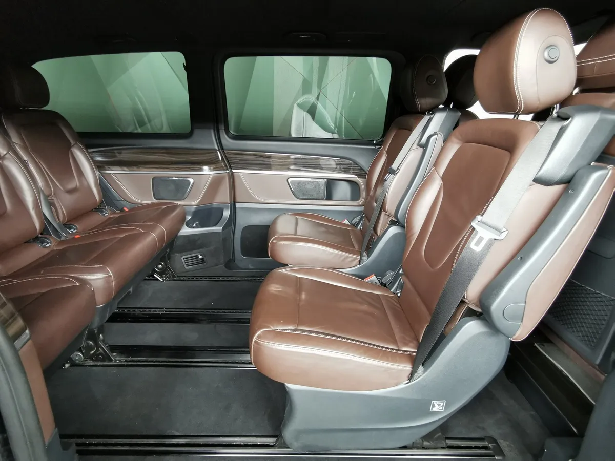 Mercedes-Benz V-Класс V 250 d AT L2 (190 л.с.) AVANTGARDE Черный в АВИЛОН. Слайд №16