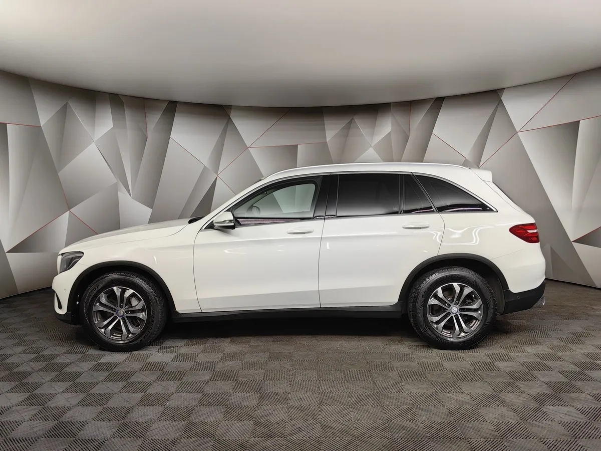 Mercedes-Benz GLC 250 9G-TRONIC 4MATIC (211 л.с.) Особая серия Белый в АВИЛОН. Слайд №5