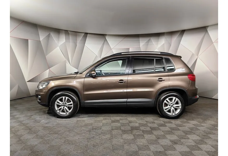 Volkswagen Tiguan 2.0 TSI 4Motion AT (170 л.с.) Sport & Style Коричневый в АВИЛОН. Слайд №5