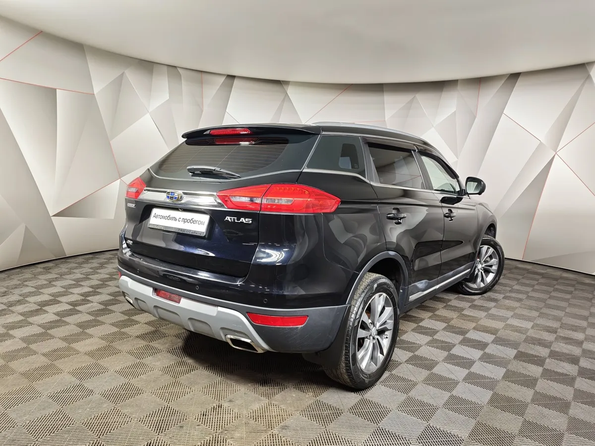 Geely Atlas 2.4 AT AWD (148 л.с.) Standard Черный в АВИЛОН. Слайд №2