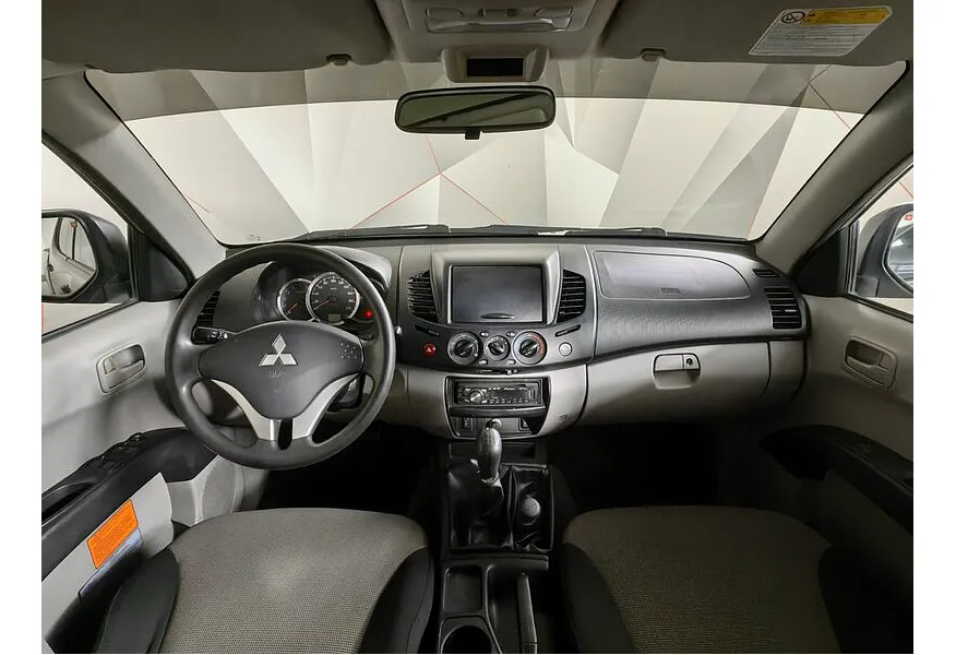 АВИЛОН - Mitsubishi L200 2.5 DI-D MT 4WD (136 л.с.) Бежевый - slide 10