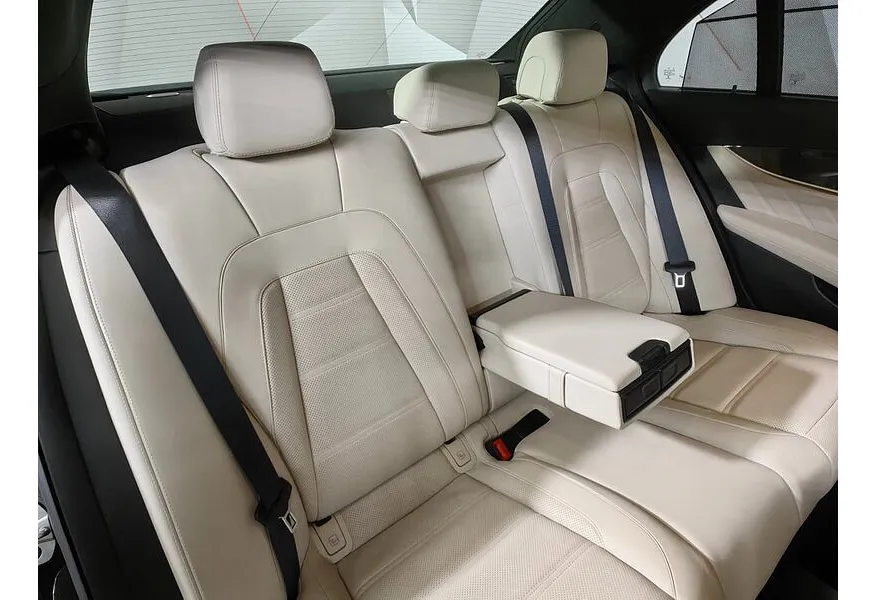 Mercedes-Benz E-Класс E 63 S AMG 4MATIC+ 9G-TRONIC (612 л.с.) Особая серия Черный в АВИЛОН. Слайд №17