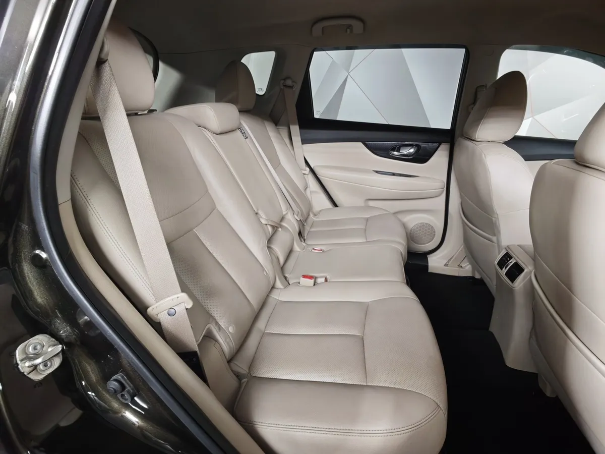 Nissan X-Trail 2.5 CVT AWD (171 л.с.) Зеленый в АВИЛОН. Слайд №14