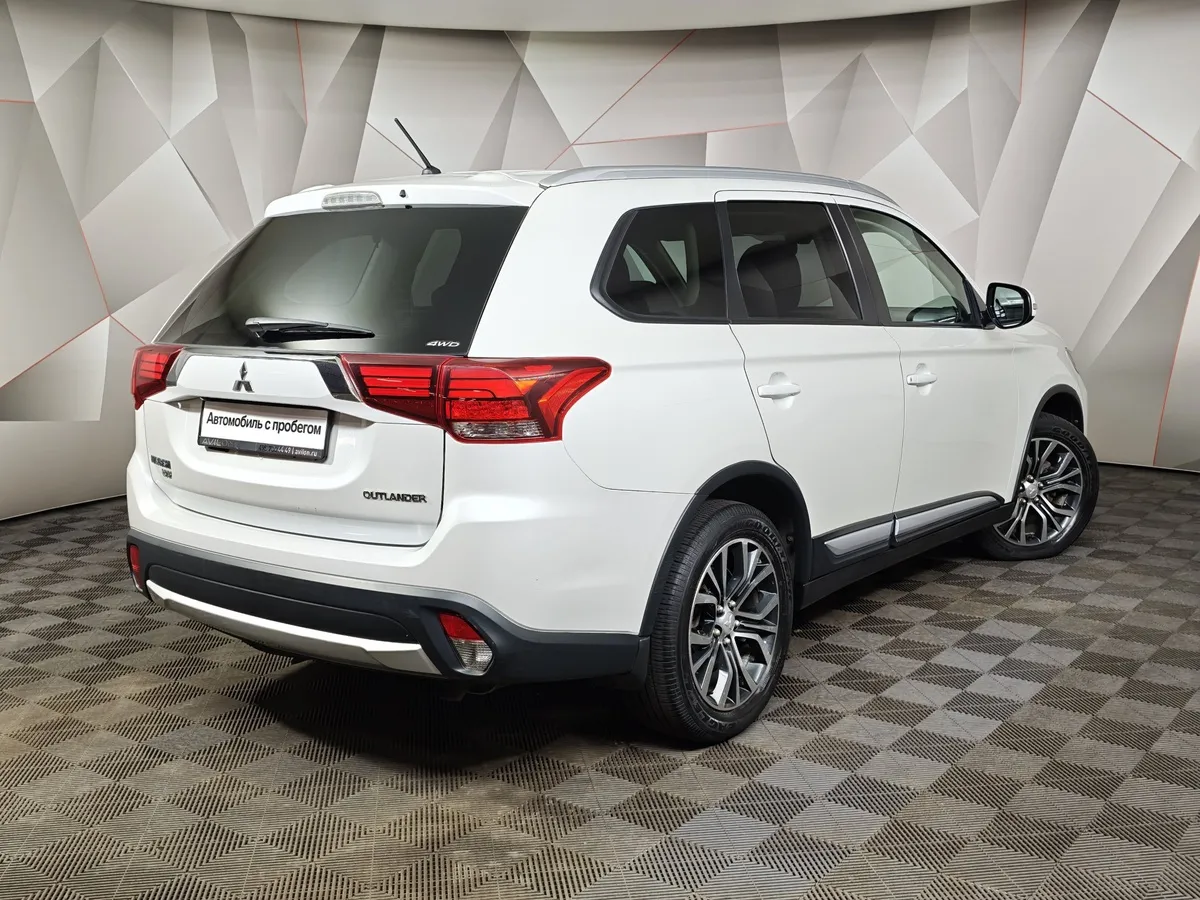 Mitsubishi Outlander 2.0 MIVEC CVT 4WD (146 л.с.) Intense Plus Белый в АВИЛОН. Слайд №2