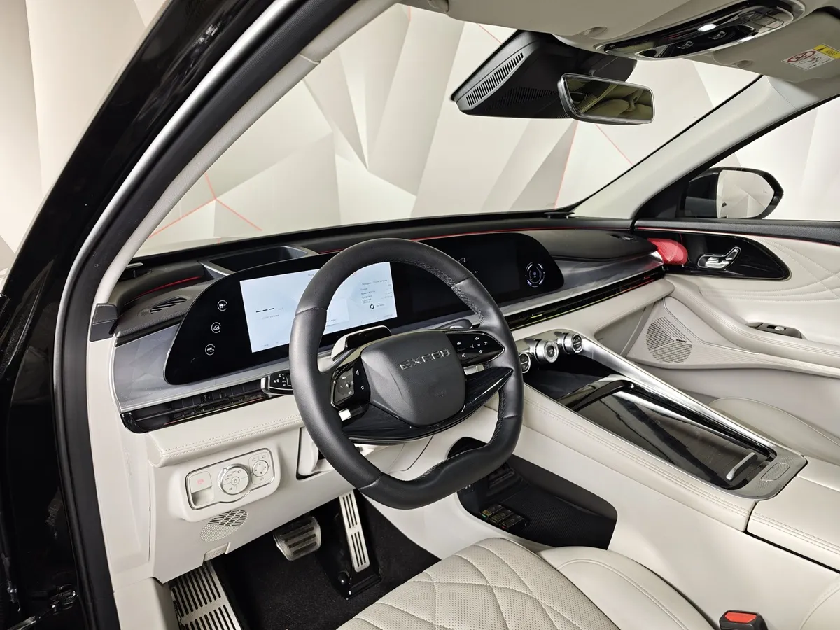 EXEED RX 2.0T DCT 4WD (249 л.с.) Platinum Черный в АВИЛОН. Слайд №19