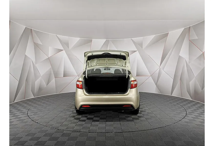 Kia Rio 1.6 AT (123 л.с.) Бежевый в АВИЛОН. Слайд №12