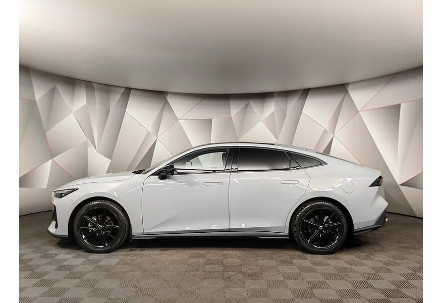 Changan UNI-V 1.5 AMT (181 л.с.) DLX Серый в АВИЛОН. Слайд №5