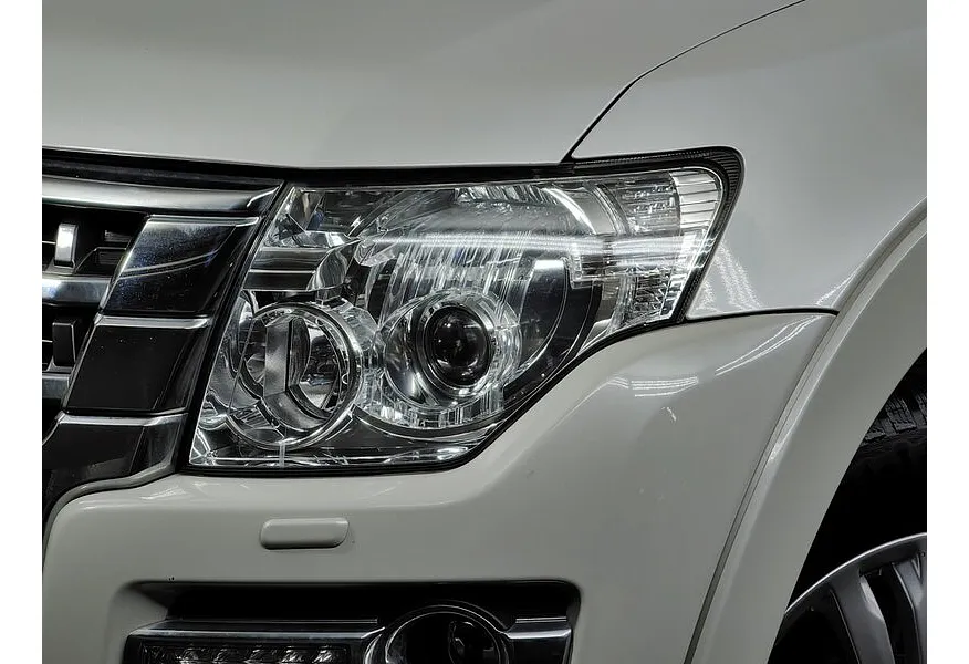 Mitsubishi Pajero 3.8 AT (250 л.с.) Белый в АВИЛОН. Слайд №10