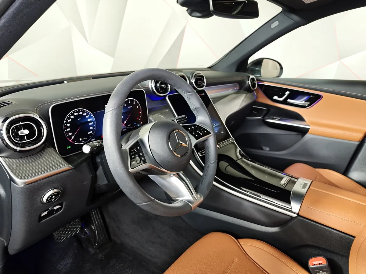 Mercedes-Benz GLC 260 L 9G-TRONIC 4MATIC (197 л.с.) Черный в АВИЛОН. Слайд №18