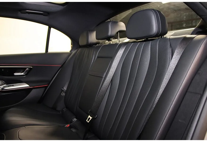 Mercedes-Benz E-Класс E 300 4MATIC (258 л.с.) Черный в АВИЛОН. Слайд №13