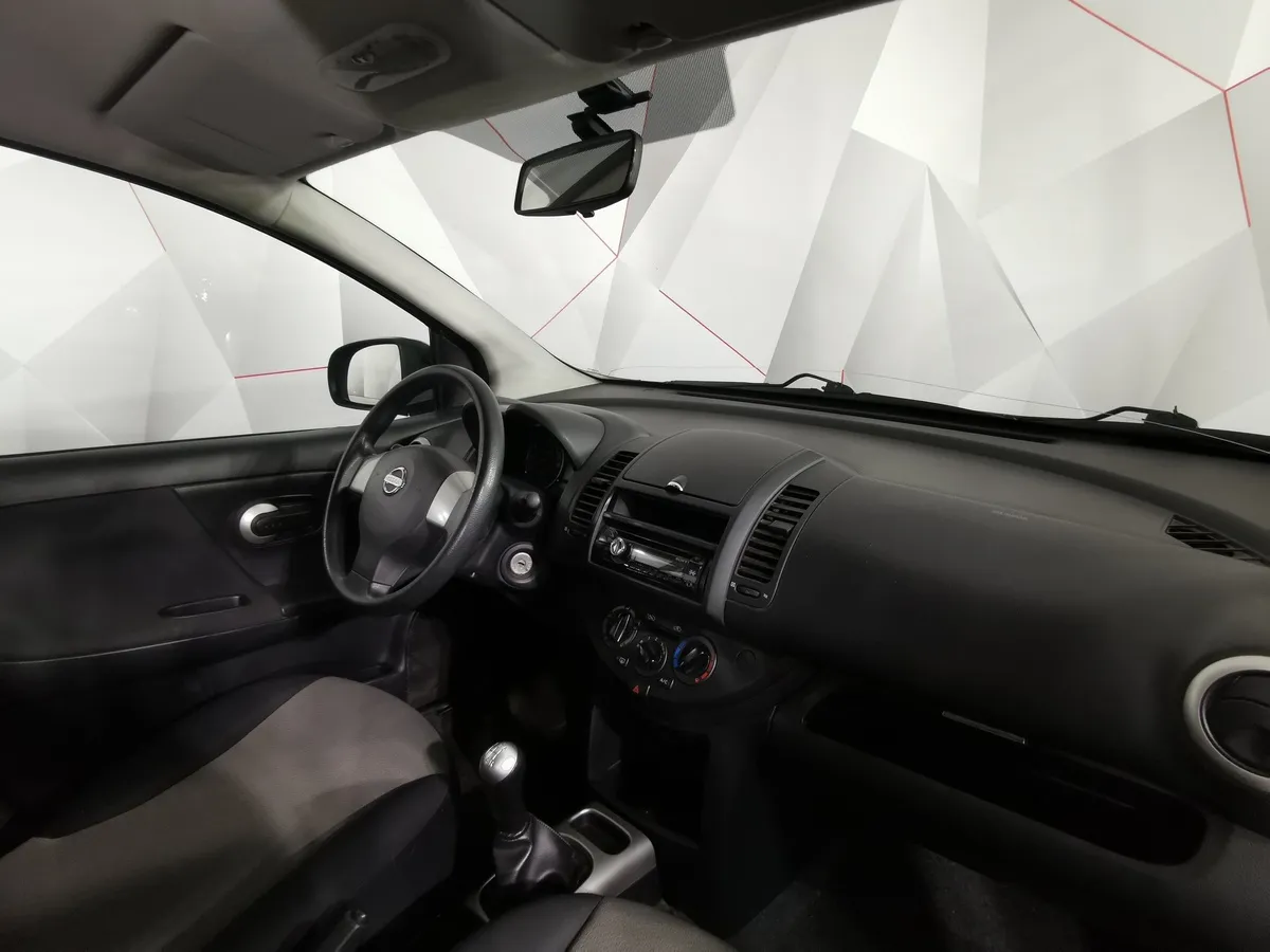 Nissan Note 1.6 MT (110 л.с.) Comfort Серебристый в АВИЛОН. Слайд №13