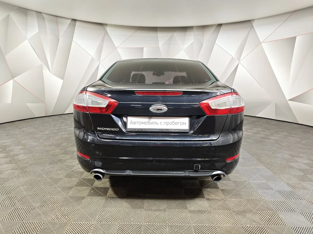 Ford Mondeo 2.0 EcoBoost PowerShift (200 л.с.) Titanium Черный в АВИЛОН. Слайд №8