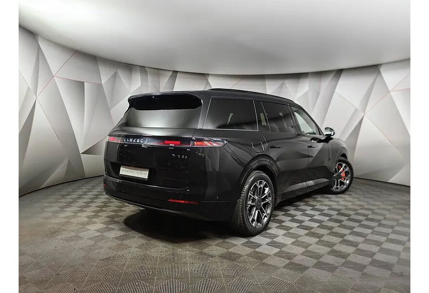 Lynk & Co 900 2.0 AT 4WD (884 л.с.) Ultra Черный в АВИЛОН. Слайд №2