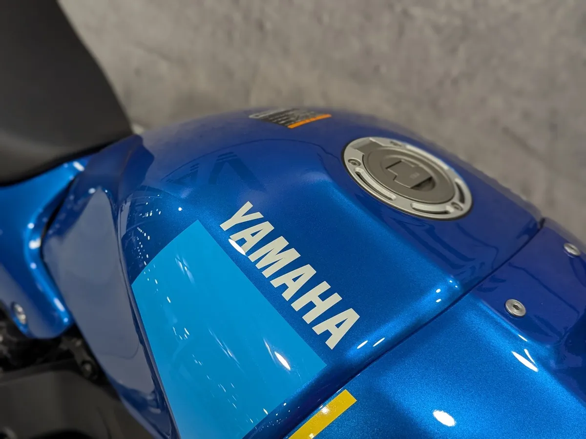 Yamaha XSR900 888 см³ (120 л.с.) (120) 888 Синий в АВИЛОН. Слайд №7
