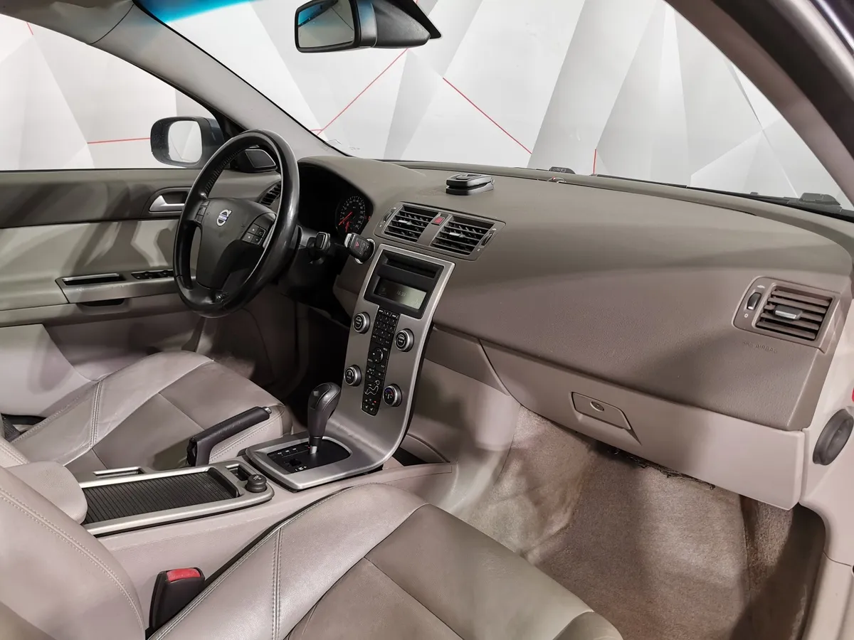 Volvo S40 2.4 Geartronic (140 л.с.) Синий в АВИЛОН. Слайд №12