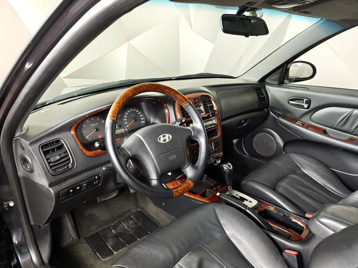 Hyundai Sonata 2.7 MT (172 л.с.) Черный в АВИЛОН. Слайд №19