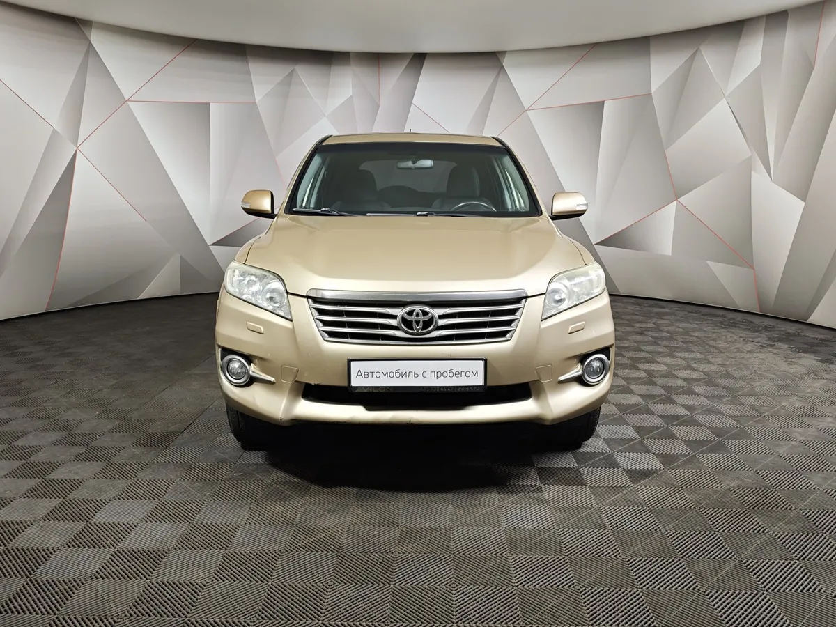 Toyota RAV4 2.0 MT FWD (158 л.с.) Бежевый в АВИЛОН. Слайд №7
