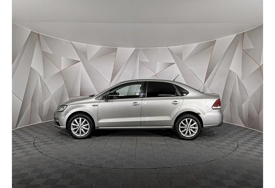 Volkswagen Polo 1.4 TSI MT (125 л.с.) GT Серебристый в АВИЛОН. Слайд №5