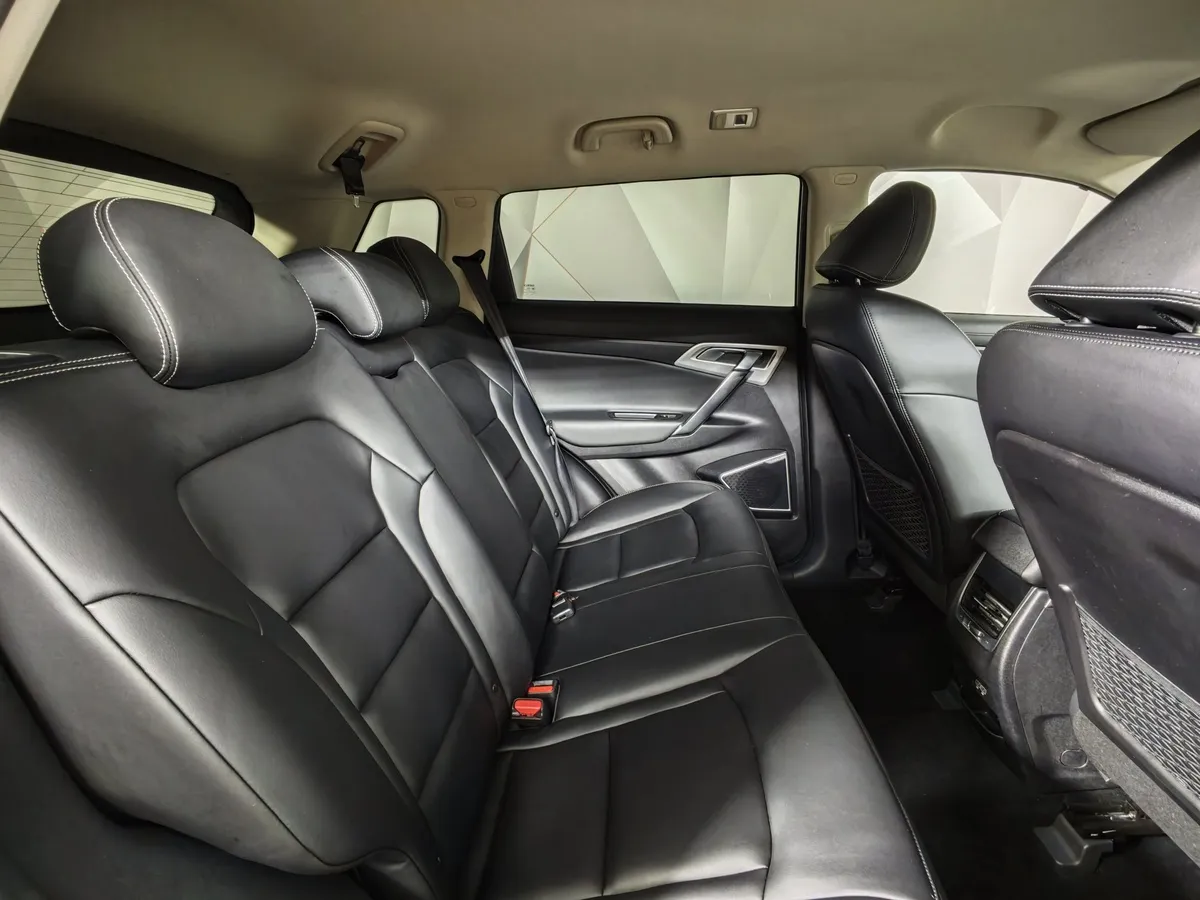 Geely Atlas 2.4 AT (148 л.с.) Comfort Желтый в АВИЛОН. Слайд №15